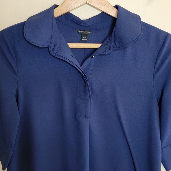 Ann Taylor | Navy Blue Collared Short Sleeve Top Size XS - Picture 4 of 4